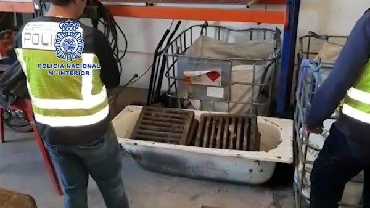 Dos detenidos en Marbella para robar 375 tapas de alcantarillas con un coste de más de 160.000 euros