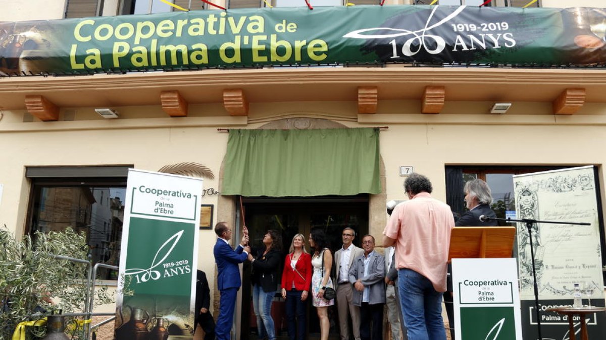 Jordà ofereix nous ajuts per «retornar la capacitat productiva immediata» als afectats pel foc de Ribera d'Ebre