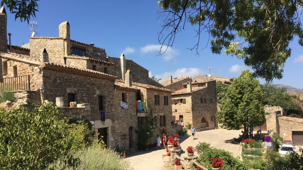 Siurana cobrarà tres euros al dia per aparcar a partir de l'octubre