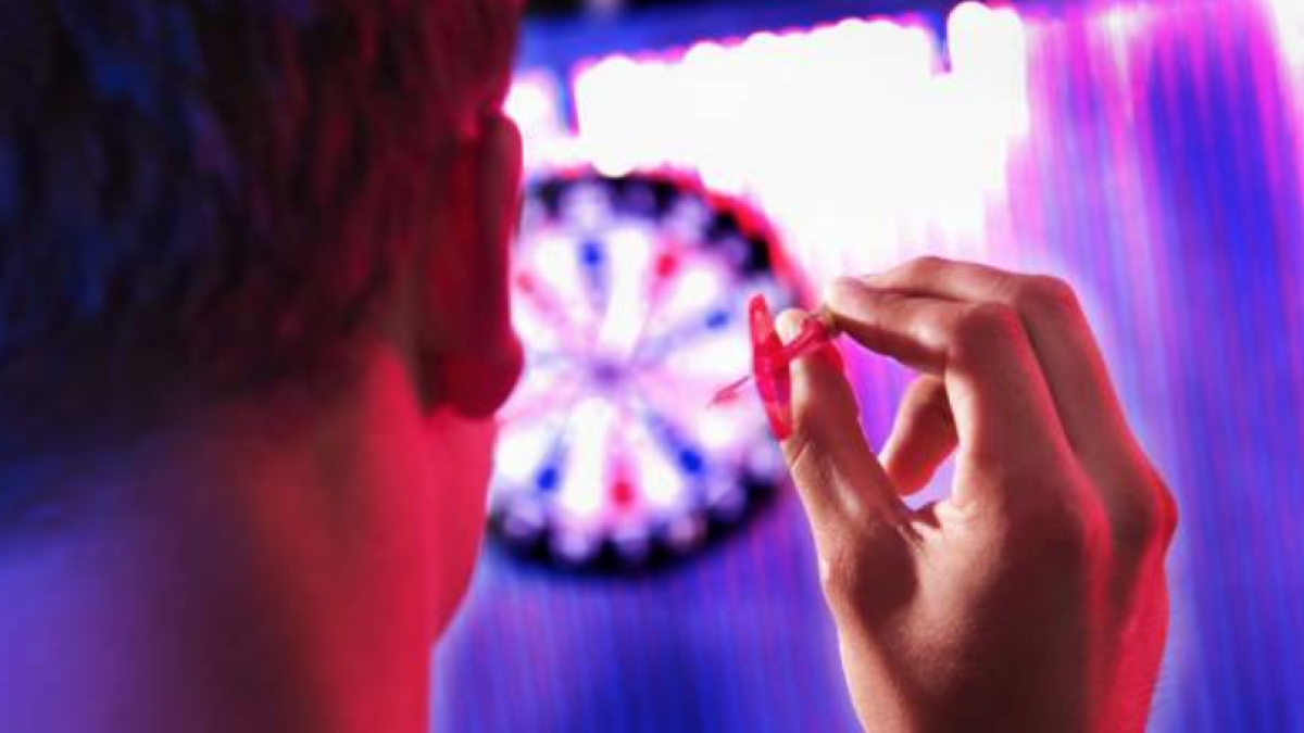 Acusa al seu rival de despistar-lo amb un pet en un campionat de dards