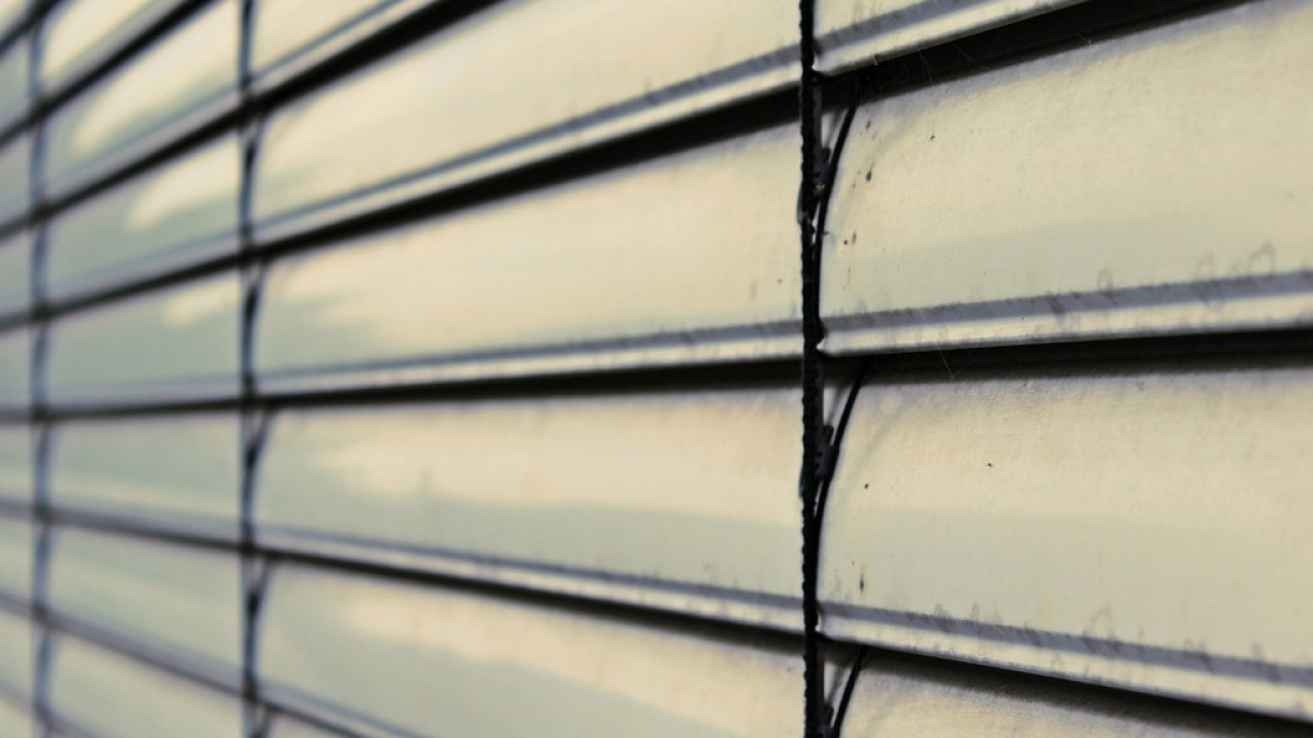 Muere una niña de 16 meses al asfixiarse|atragantar con la cuerda de una persiana