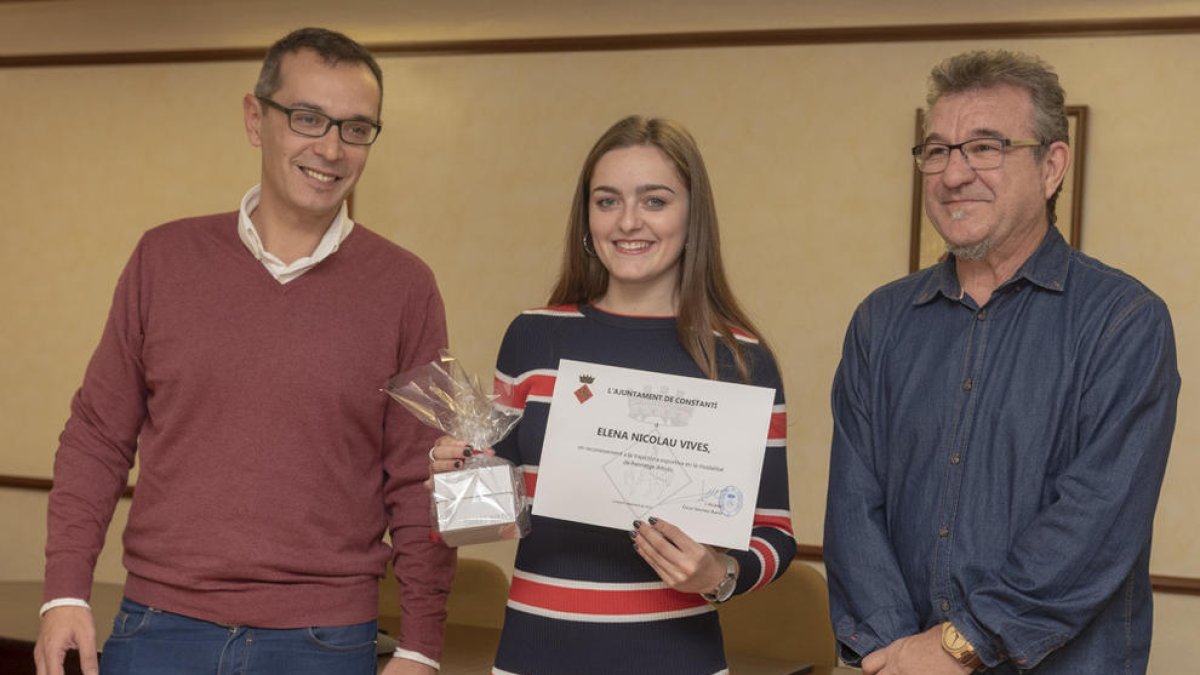 Reconeixement a la patinadora constantinenca Elena Nicolau, quarta en el campionat mundial