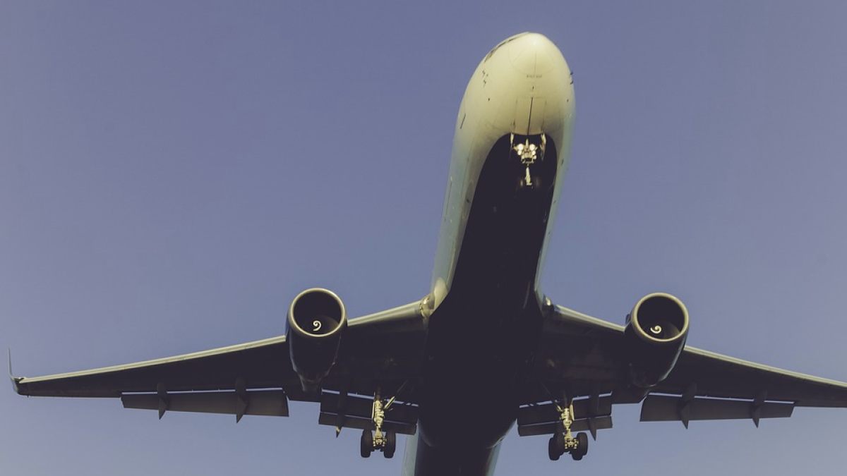 Quinze passatgers d'un avió ferits en travessar «turbulències severes»
