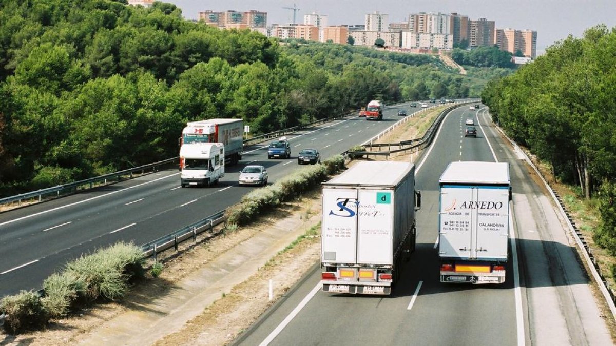 ERC insta a Sánchez a augmentar les bonificacions als transportistes