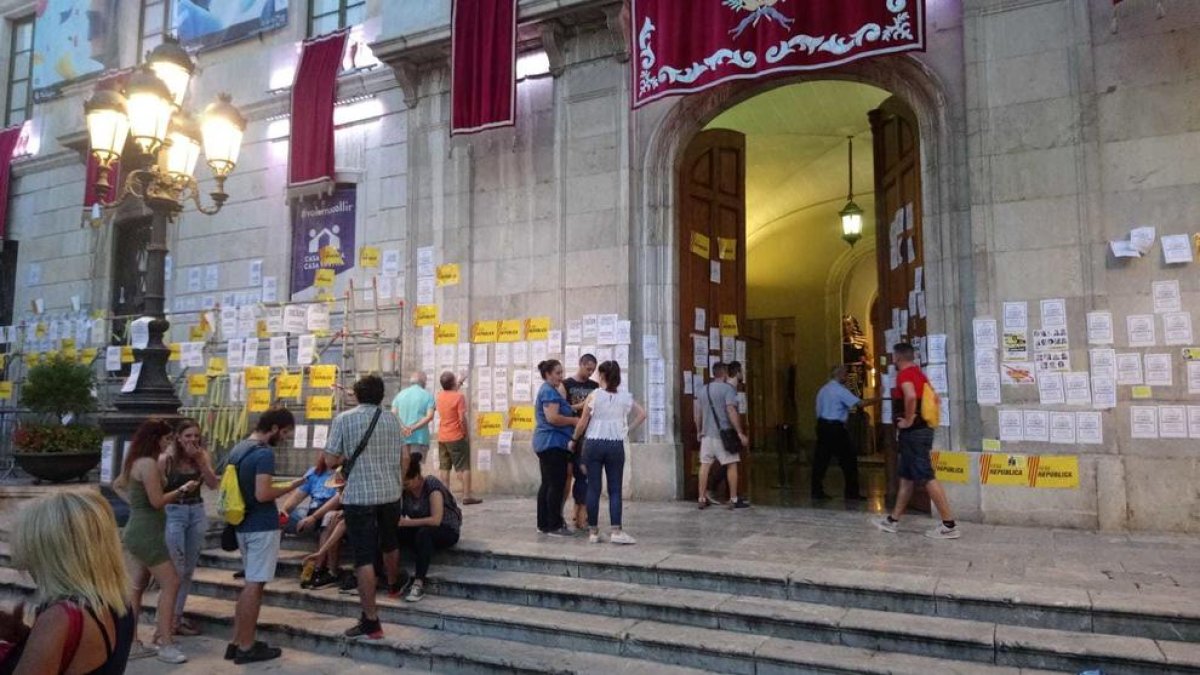El CDR Tarragona empapela el Ayuntamiento de Tarragona