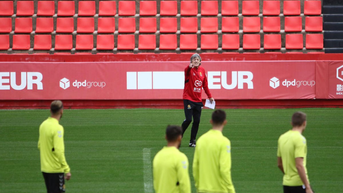 Enrique Martín: «Em jugaria un 70% del sou a què el Nàstic se salva»