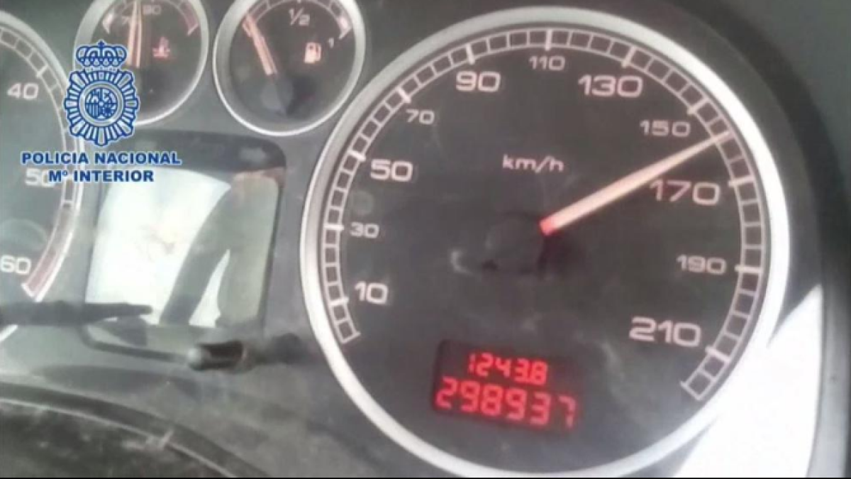 Detingut un menor que circulava a 160 km/h mentre el seu pare ho gravava amb el mòbil