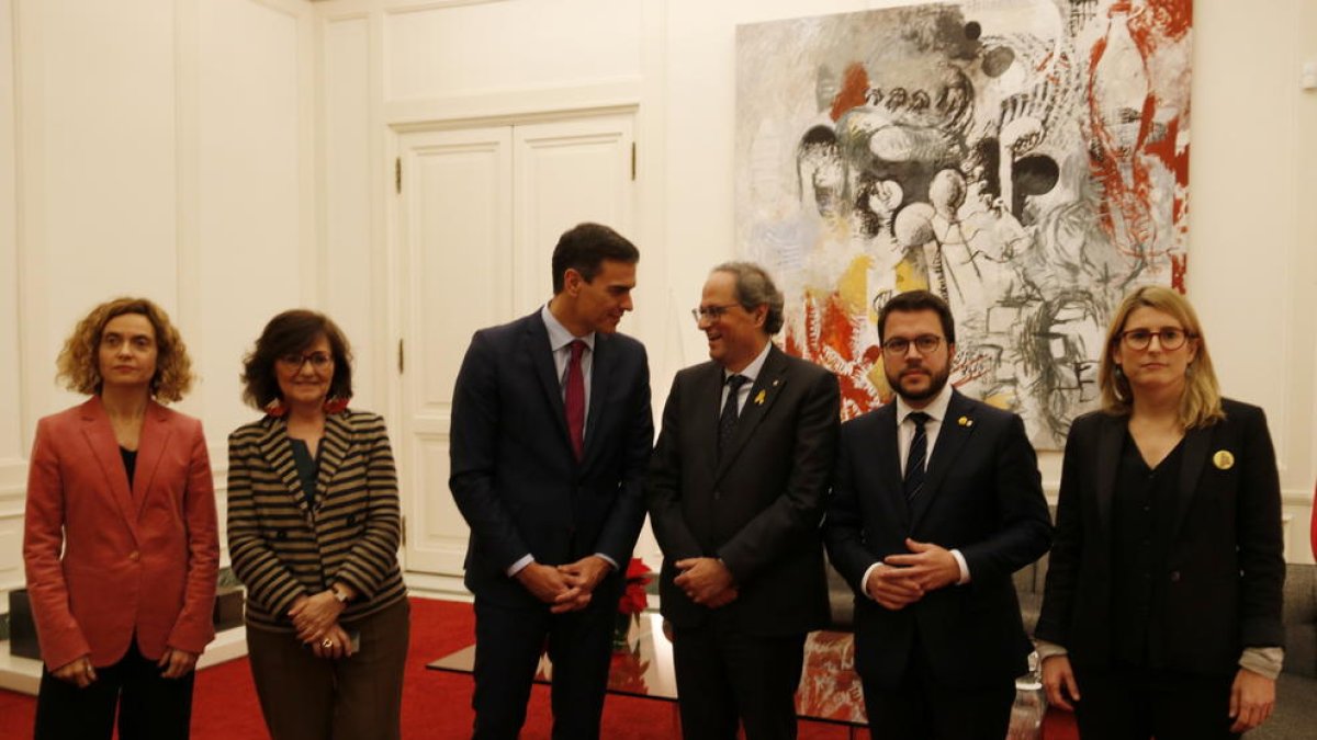 Govern i Moncloa aposten per un diàleg que «vehiculi una proposta política d'ampli suport»