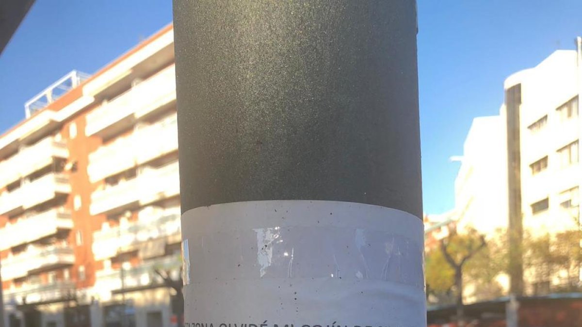 Intenta localizar el cojín de una silla de ruedas que se olvidó