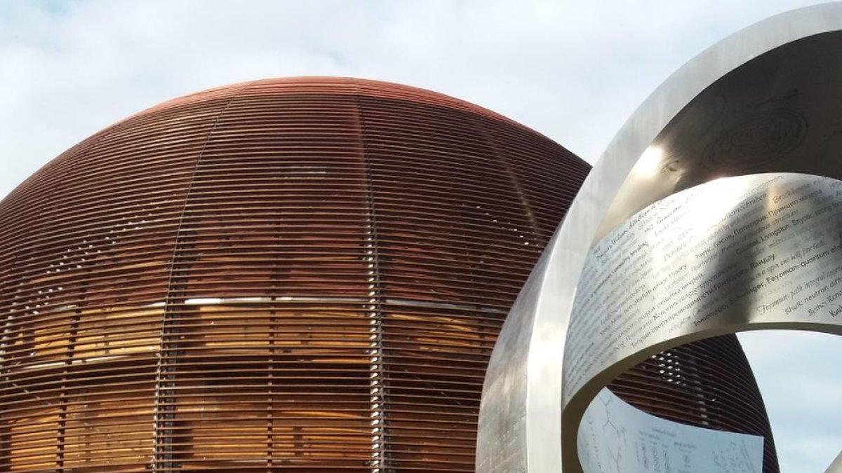 «Aquí conviuen moltes llengües i maneres de viure diferents i t'has d'adaptar»