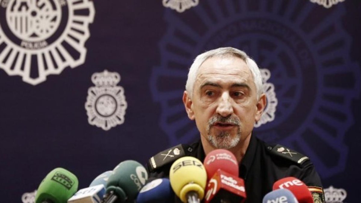 Dimiteix el cap de la Policia Nacional de Navarra per insultar a través de Twitter polítics d'esquerres i nacionalistes