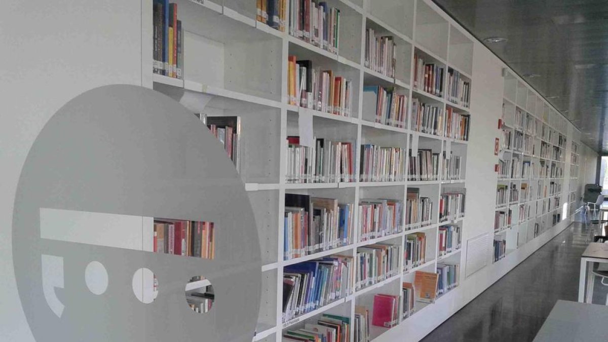 La biblioteca Pere Anguera ha recibido a casi 65.000 visitantes