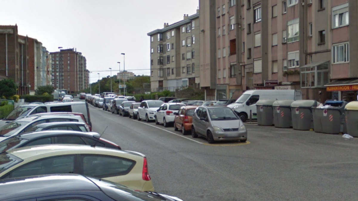 Un conductor envaeix la vorera i atropella a 4 persones