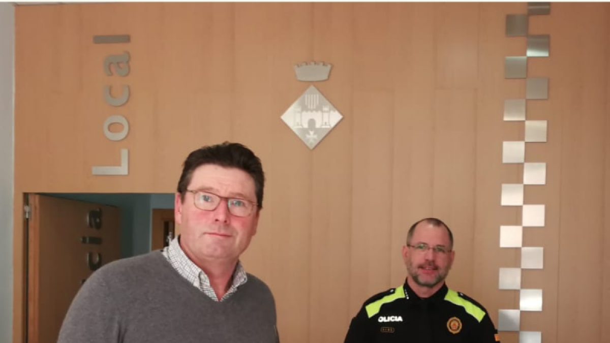 Buscan un sintecho que devolvió una cartera con mil euros en Amposta