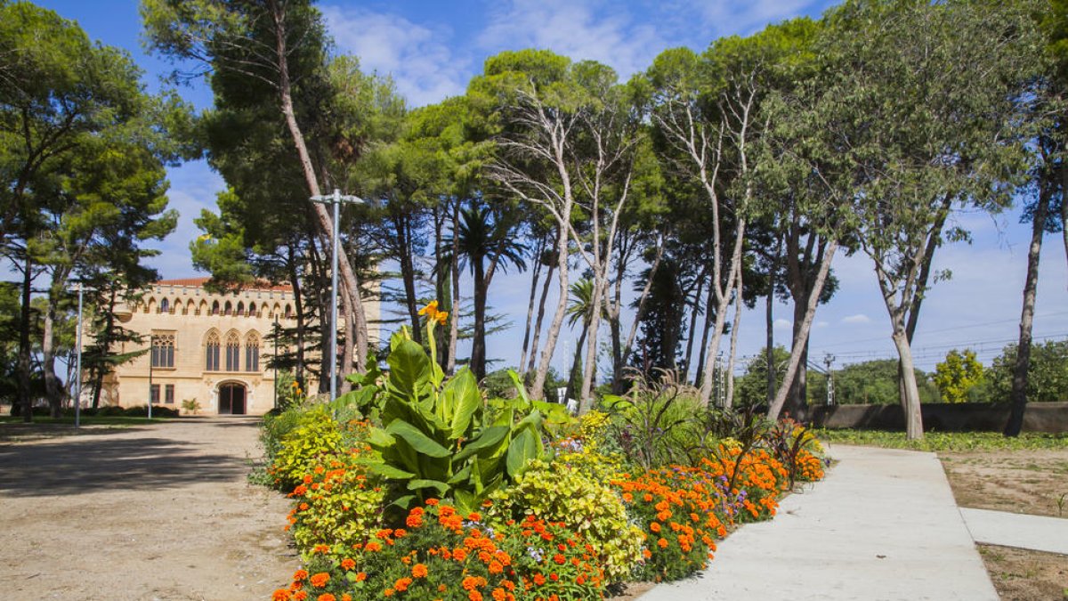 Vila-seca, capital de las villas floridas|mohosas