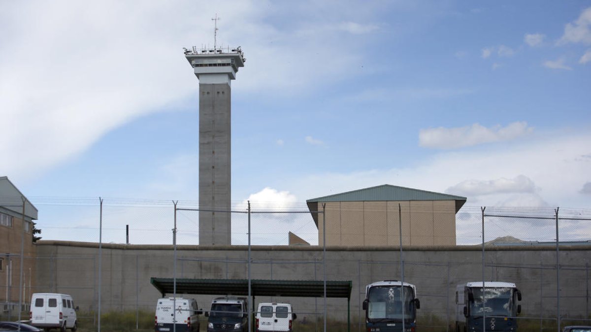 Un intern mata a un company de cel·la en una baralla per la llitera de dalt