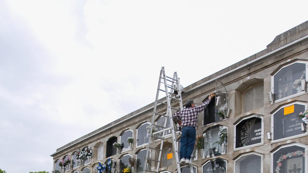 La zona nord del cementiri de Reus disposarà de serveis i magatzem de residus