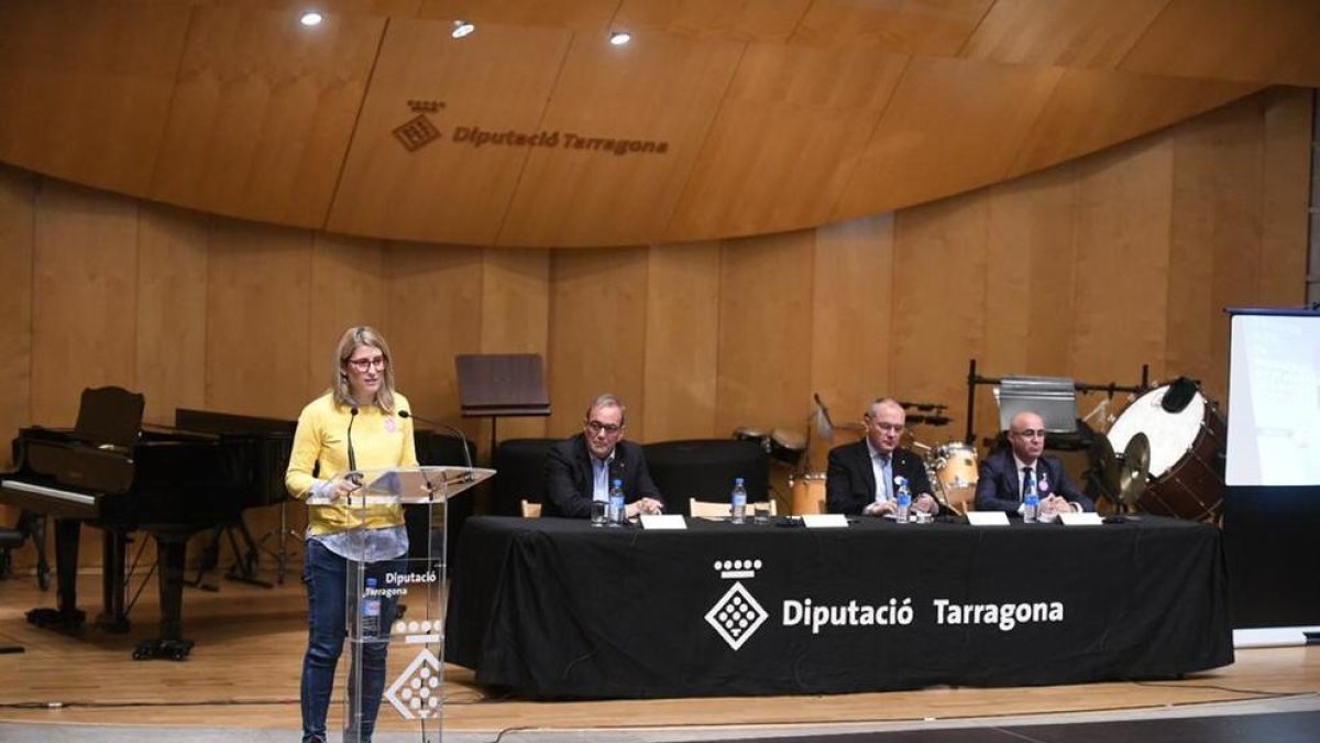 Artadi reclama en Reus ir «más allá» para reforzar la lucha contra la violencia machista