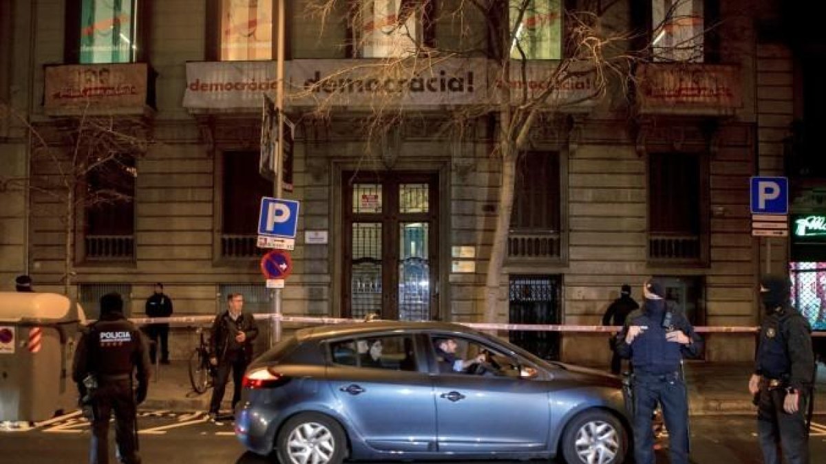 La Guardia Civil no encuentra constancia de subvenciones o pagos de la Generalitat a Òmnium