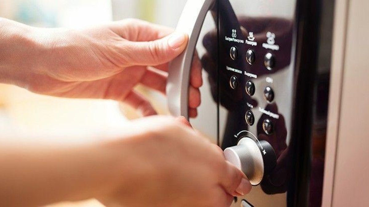 10 aliments que mai hauríem de cuinar al microones