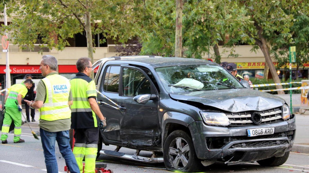 Detingut un conductor drogat per provocar un accident múltiple amb sis ferits al centre de Barcelona