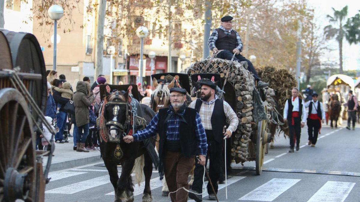 Vila-seca se viste de gala por la fiesta de su patrón con los Tres Tombs