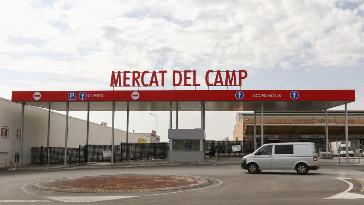 Culmina la construcció del nou sistema d'accés del Mercat del Camp de Reus