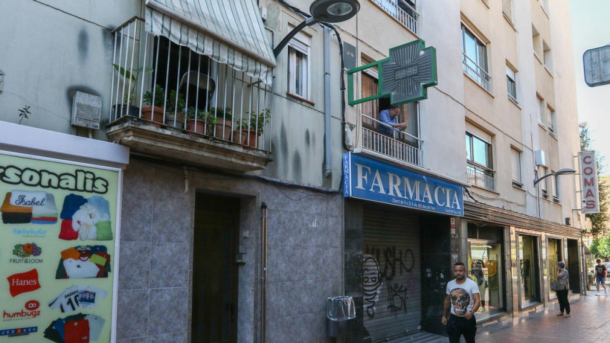La farmàcia del carrer del Vent de Reus reobrirà després de dos anys inactiva