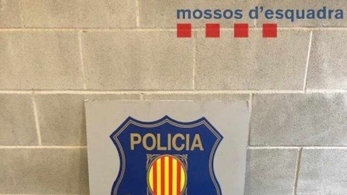 Imatge del material comissat al domicili del detingut.