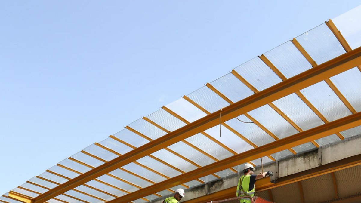 La reforma de l'estació de bus aborda les canalitzacions d'aigües