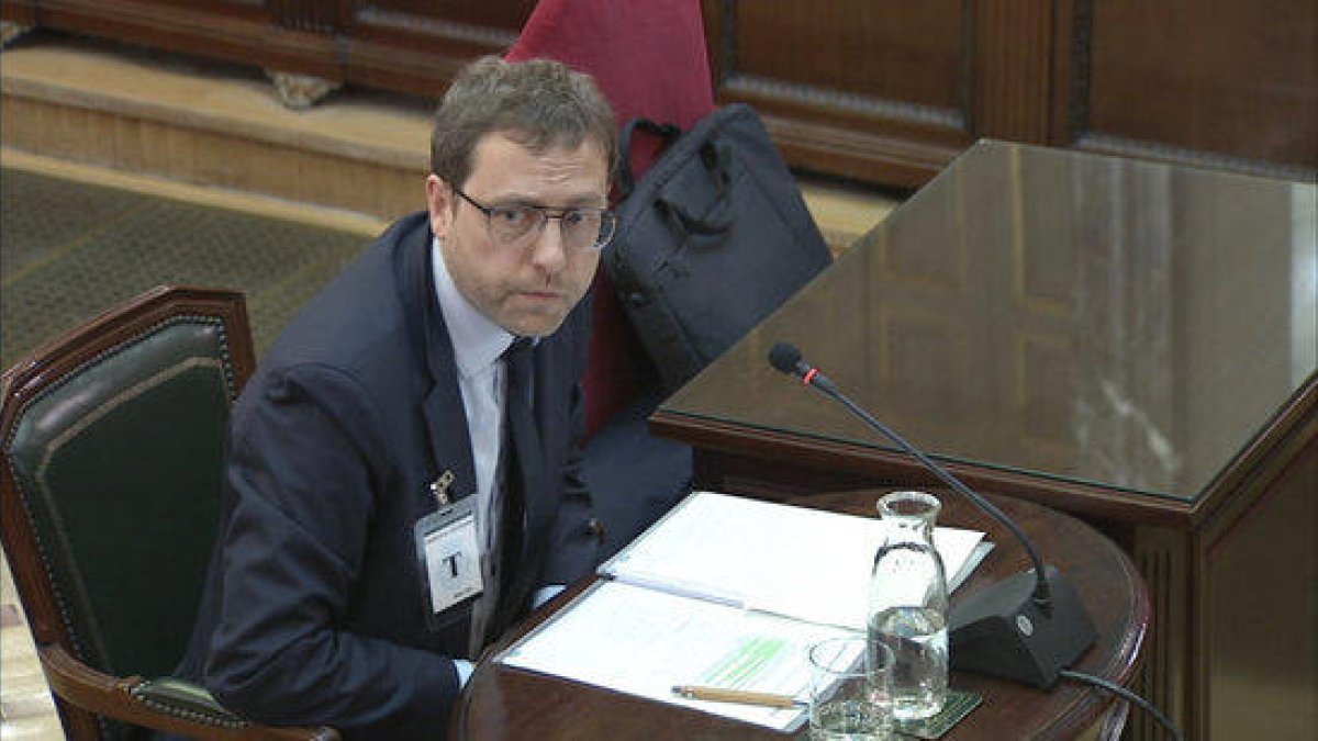 L'exsecretari general del Diplocat, Albert Royo, durant la seva declaració al Tribunal Suprem.