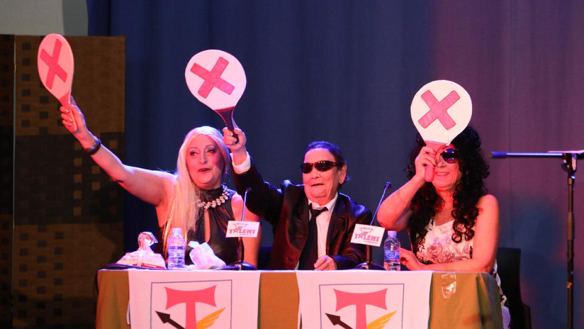 La pluja obliga a suspendre la processó de la Canonja