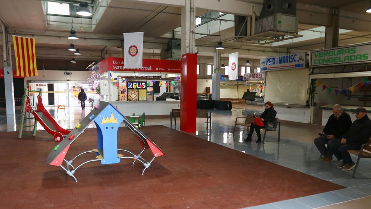 L'espai de les parades enderrocades del Carrilet acull tallers i activitats