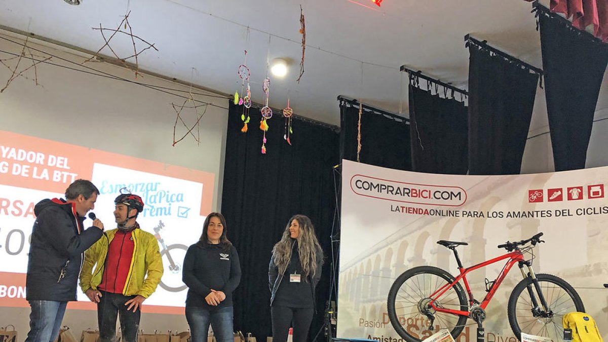 Més de 900 persones participen a la 12ª pedalada La Pica de Picamoixons