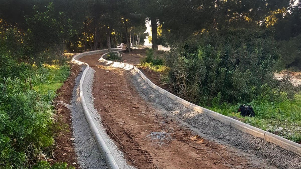 Els treballs de construcció del camí sender de Rosa Sensat avancen a bon ritme