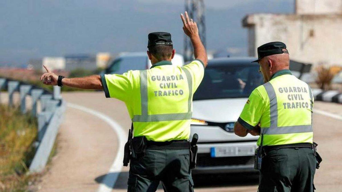 Encuentran un millón de euros en metálico en una furgoneta accidentada en Granada