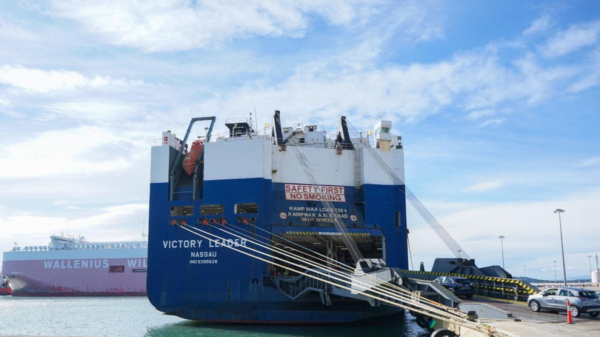 El Port de Tarragona mueve 4.000 vehículos en menos de 48 horas
