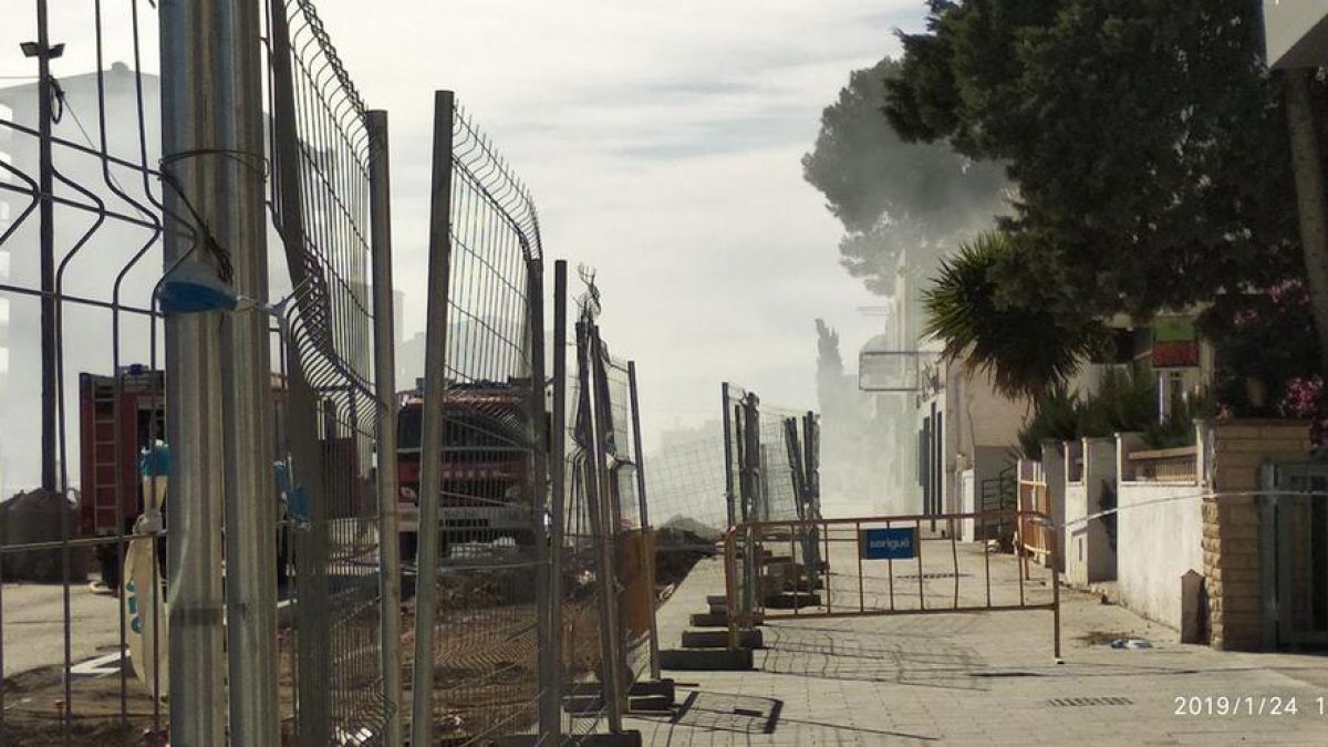 Un incendi a un restaurant xinès a Miami Platja mobilitza cinc dotacions de Bombers