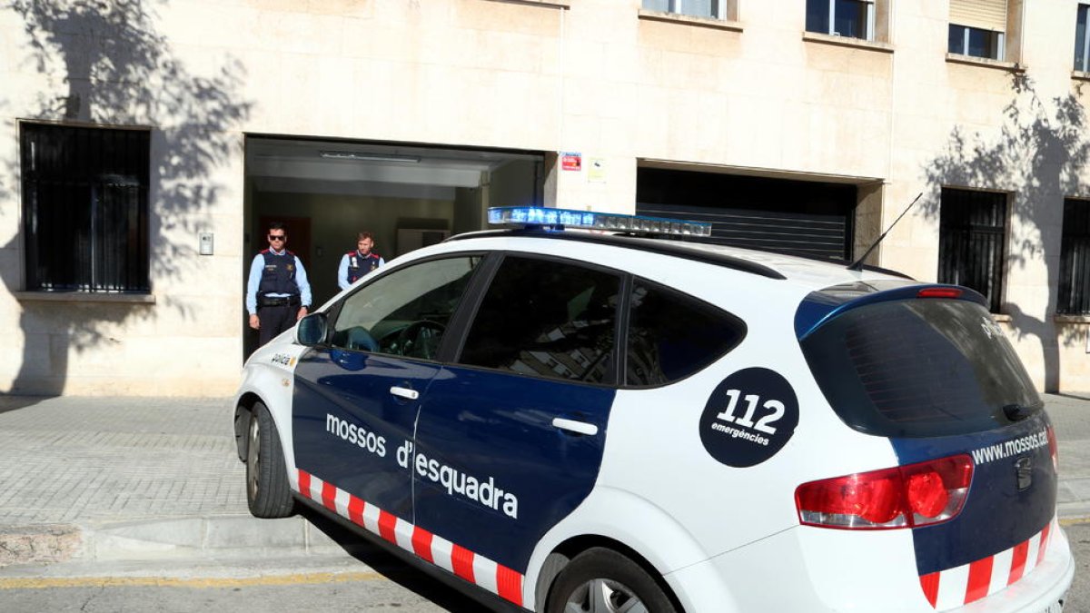 maltractaments, Audiència de Tarragona, jutjat instrucció 2, Mossos d'esquadra, nadó, trasllat, pares, presó provisional