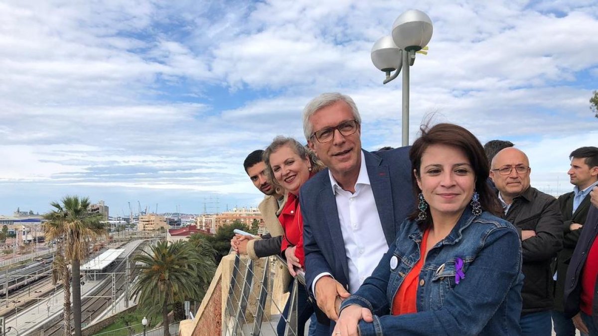 Ballesteros y Adriana Lastra reivindican el diálogo y progreso como única vía para avanzar en la convivencia