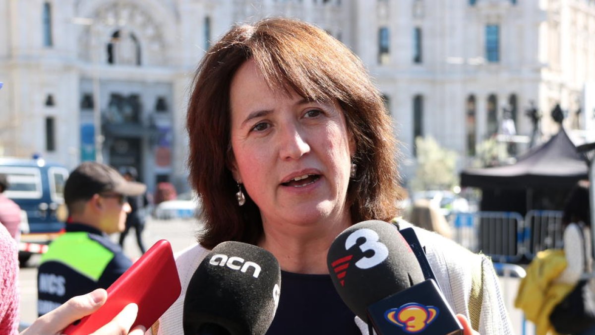 Paluzie defiende la autodeterminación: «No se pueden convertir los derechos universales en delitos»