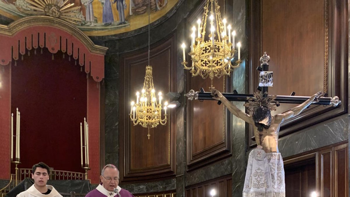 L'Arquebisbe de Tarragona oficia la missa al temple de La Sang