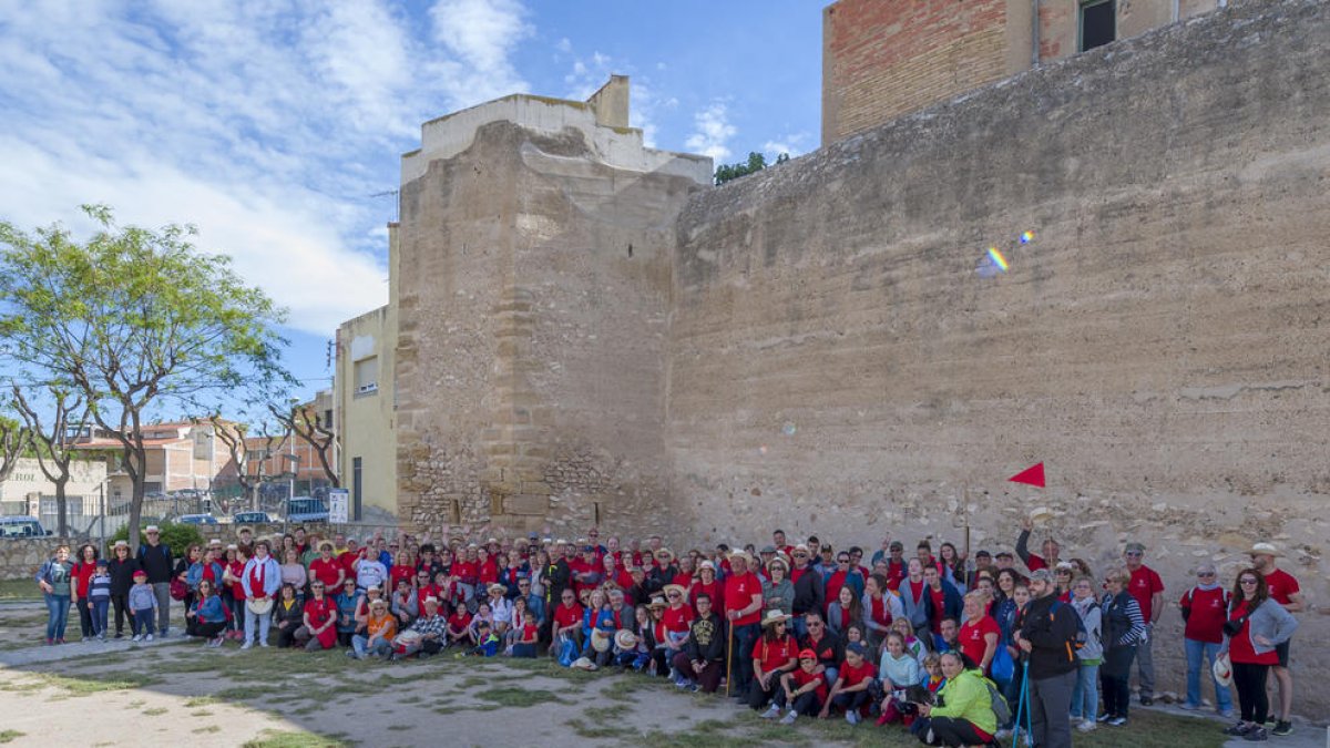 Més de 200 persones participen a la IV Caminada de Primavera a Constantí