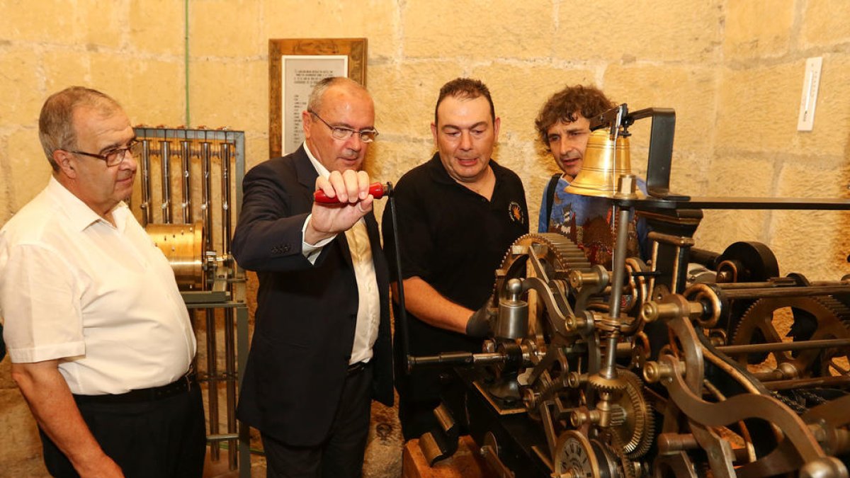 El Campanario de la Prioral de Sant Pere de Reus recupera el carillón y el reloj de 1883