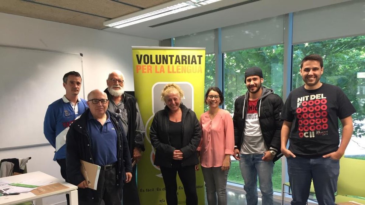 Sis noves parelles lingüístiques al Voluntariat per la llengua de Cambrils