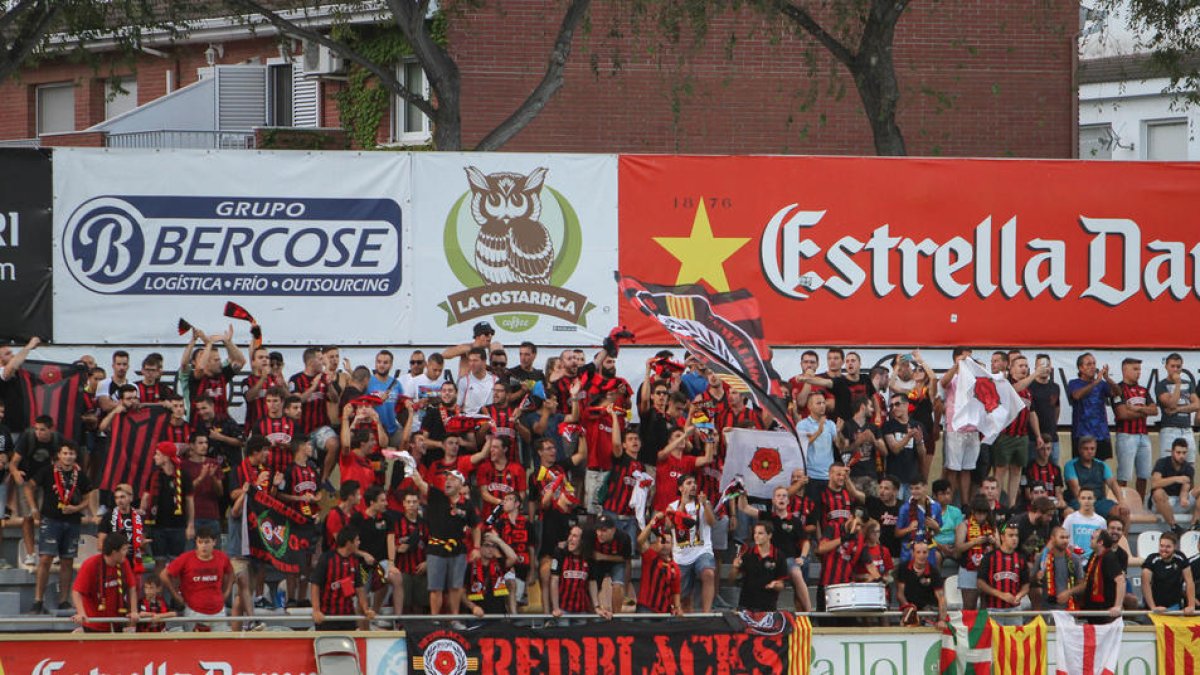 Els RedBlacks convoquen una manifestació en contra de la Liga i de Joan Oliver aquesta tarda