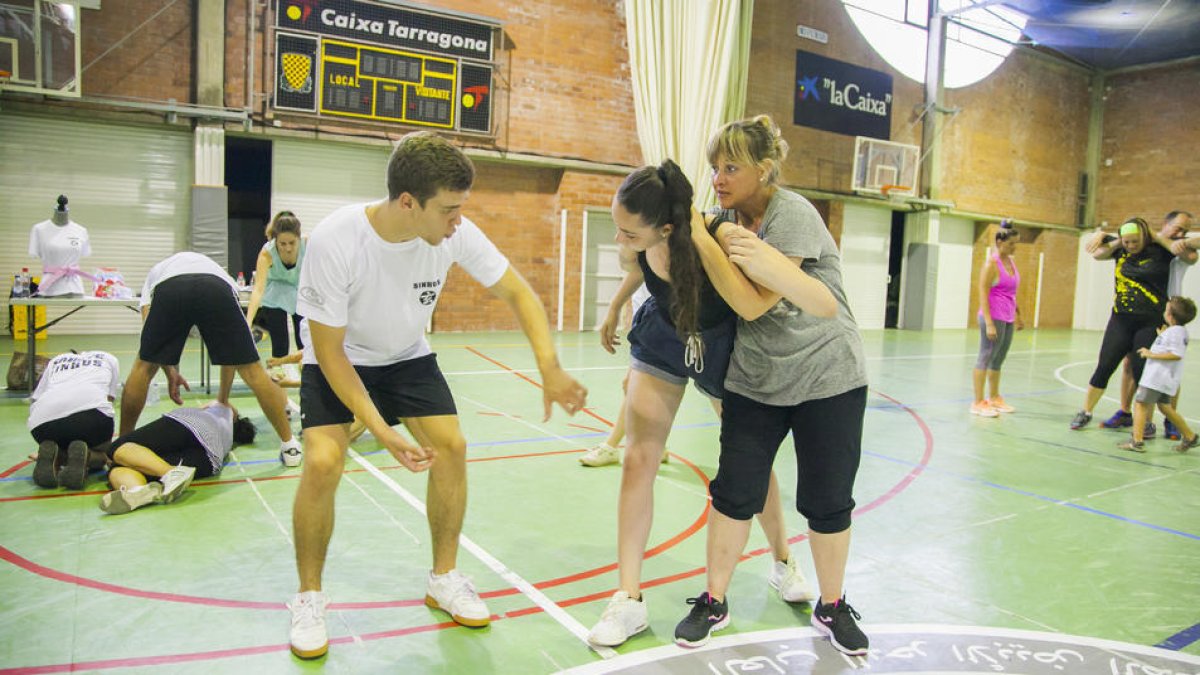 El Vendrell ofrece un curso de autodefensa para mujeres