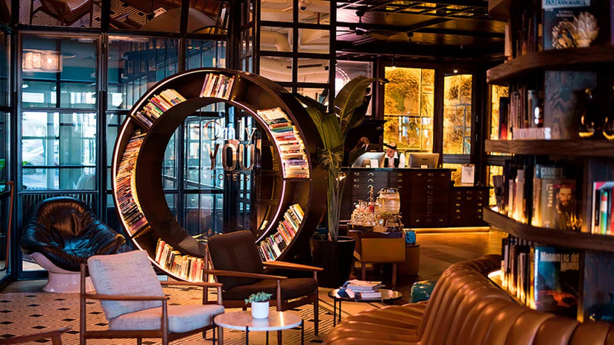 CaixaBank convoca la 2ª edición del premio Hotels & Tourism