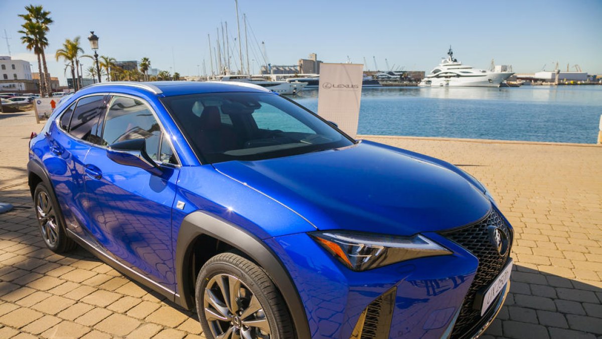 Lexus UX 250, trencant amb tot el que s'ha vist