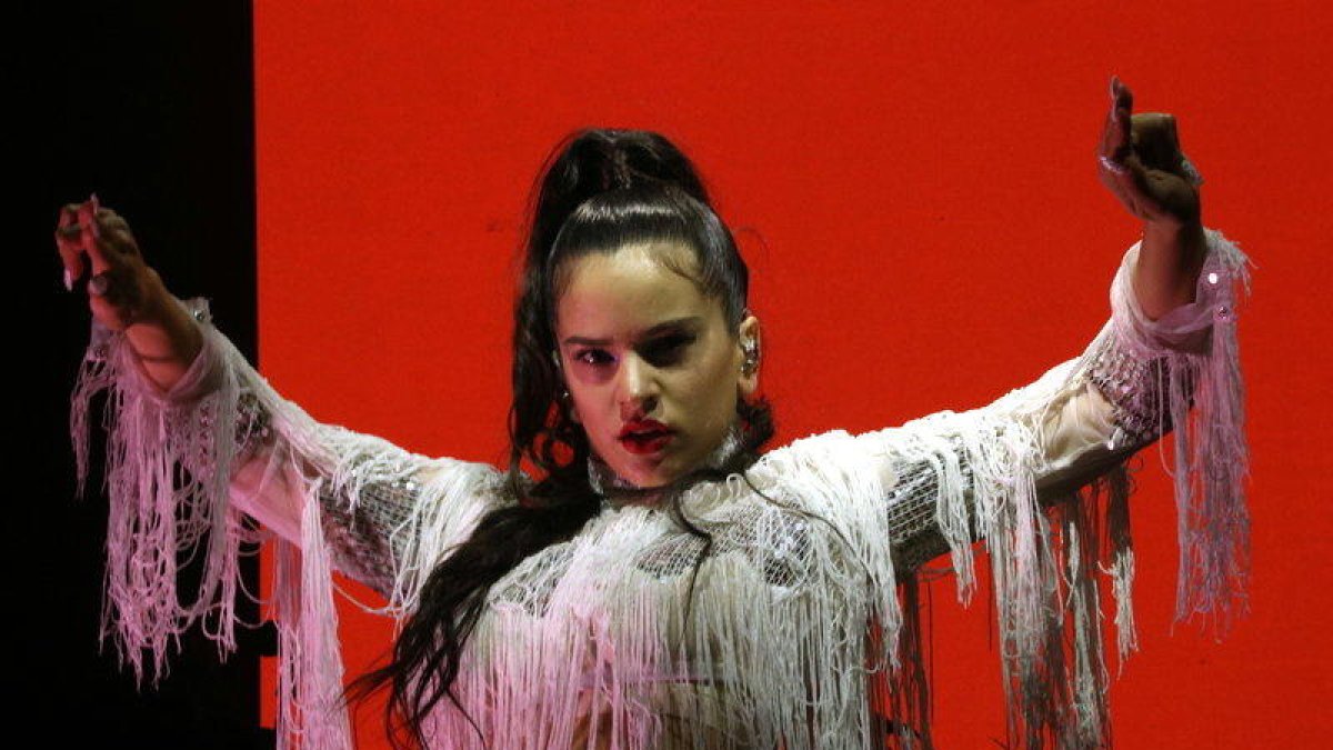 'Yo x ti, tú x mí': Rosalía lo vuelve a hacer